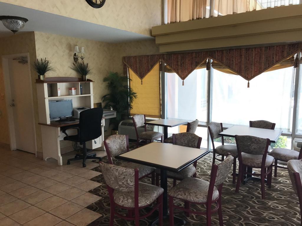Fairbridge Inn Express נאטשז מראה חיצוני תמונה