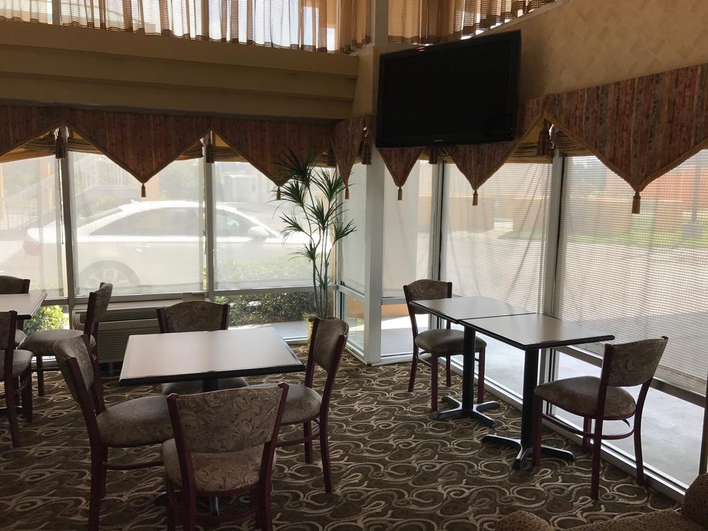 Fairbridge Inn Express נאטשז מראה חיצוני תמונה